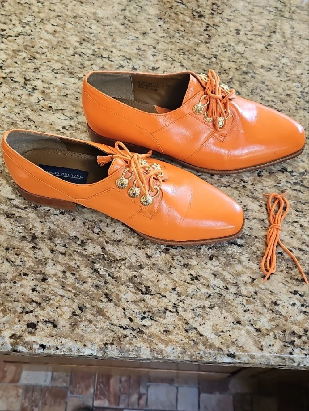 Giorgio Brutini Orange Leather Oxfords Gold Lion Eyelet Dress Shoes - Size 11M
